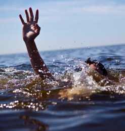 drowning triathlete